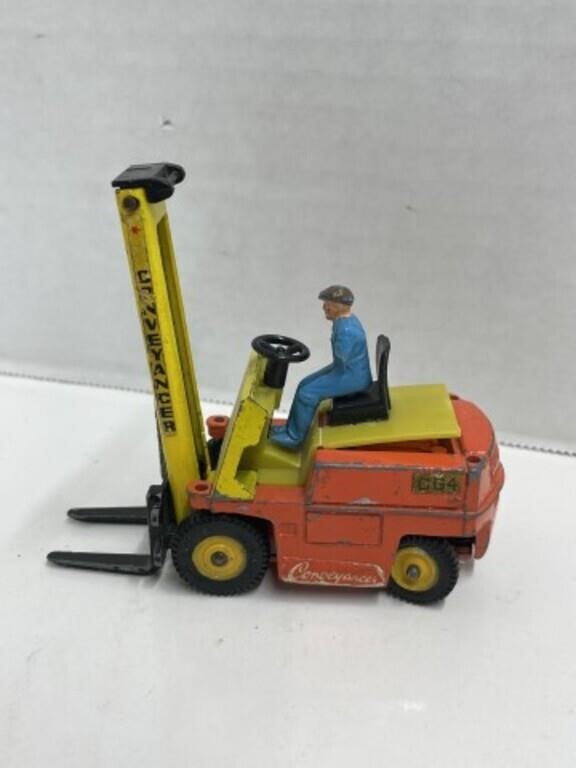 Vintage Dinky Toys - Conveyancer And Forklift - Auctionsontario.ca