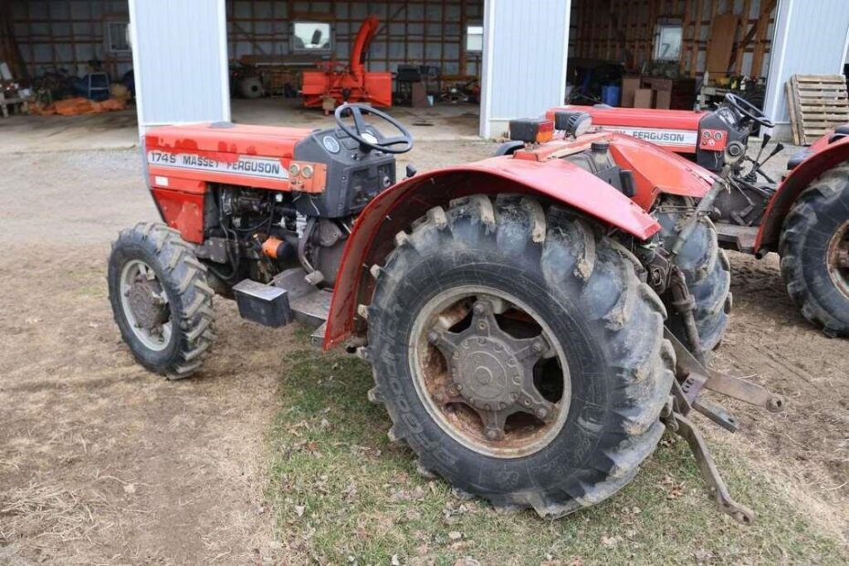 MASSEY FERGUSON 174S MFWD ORCHARD TRACTOR - AuctionsOntario.ca