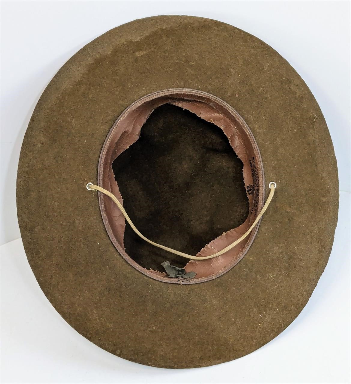 https://auctionsontario.ca/wp-content/uploads/2024/03/the-official-boy-scout-hat-4-2-1.jpg