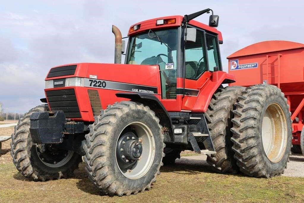 CASE IH 7220 MAGNUM MFWD TRACTOR - AuctionsOntario.ca