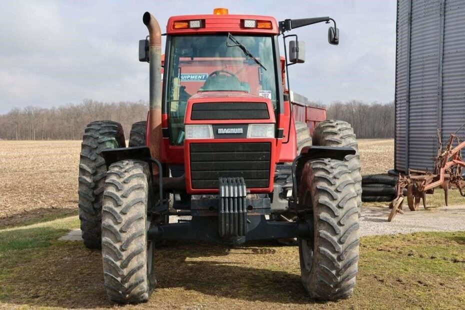 CASE IH 7220 MAGNUM MFWD TRACTOR - AuctionsOntario.ca