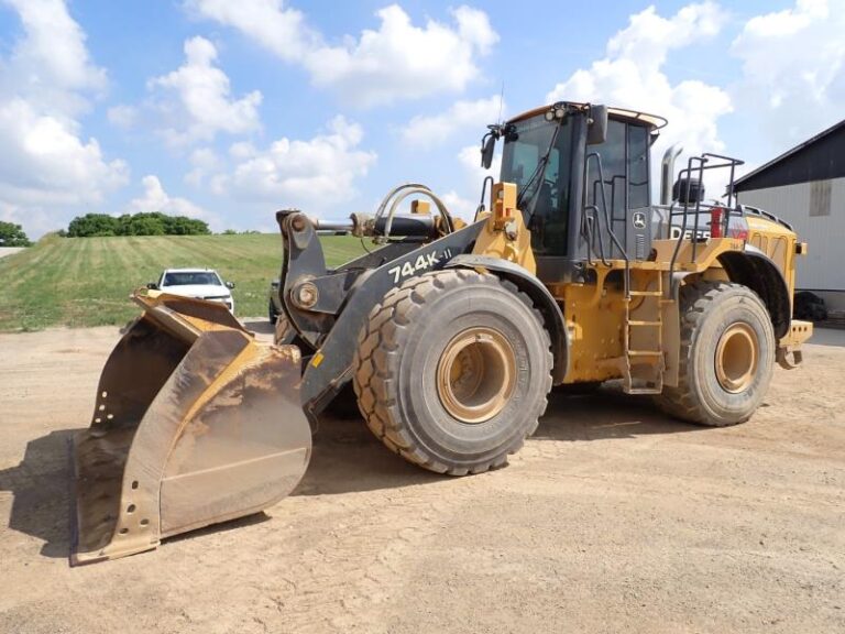 2018 John Deere 744K ll Wheel Loader 768x576