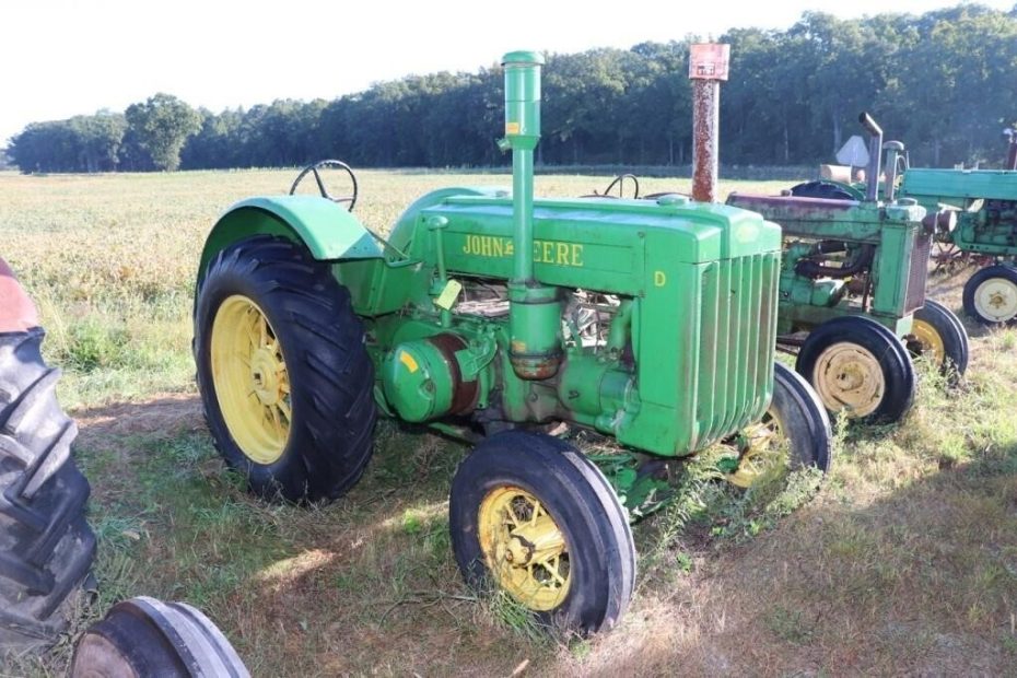Antique Tractor Collection Auction - AuctionsOntario.ca